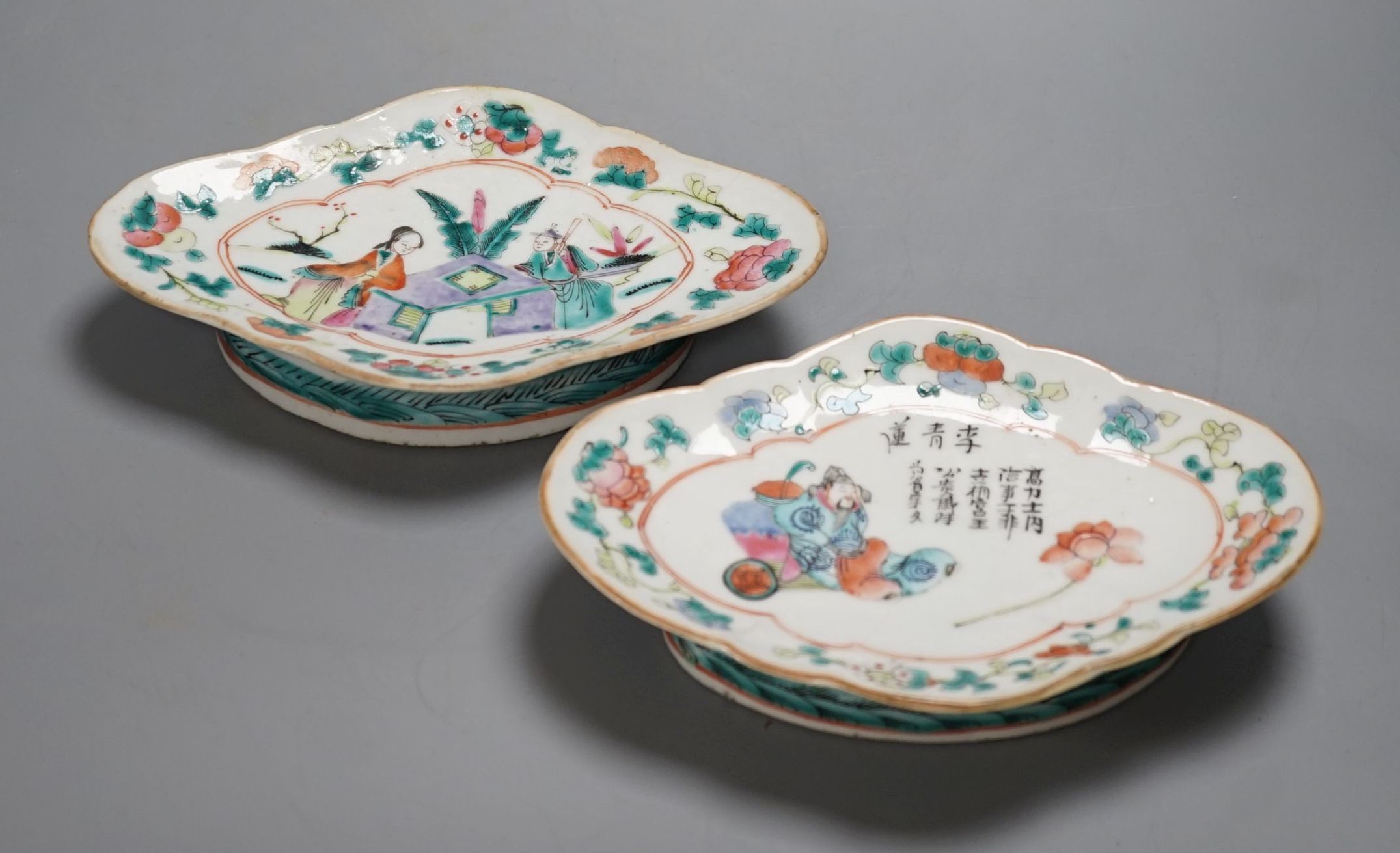 Two Chinese ceramic oval pedestal dishes, 21 cms wide.